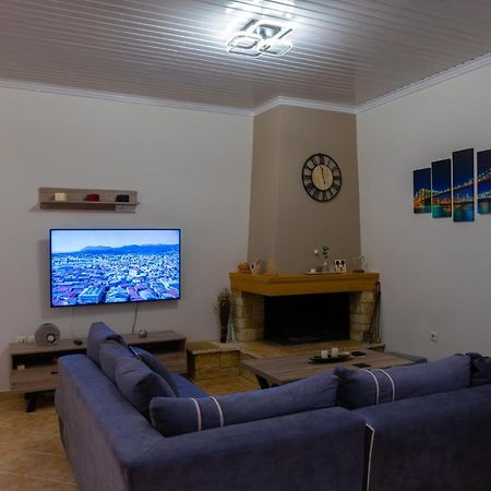 G.R Luxury Apartment Kalligoni Екстер'єр фото